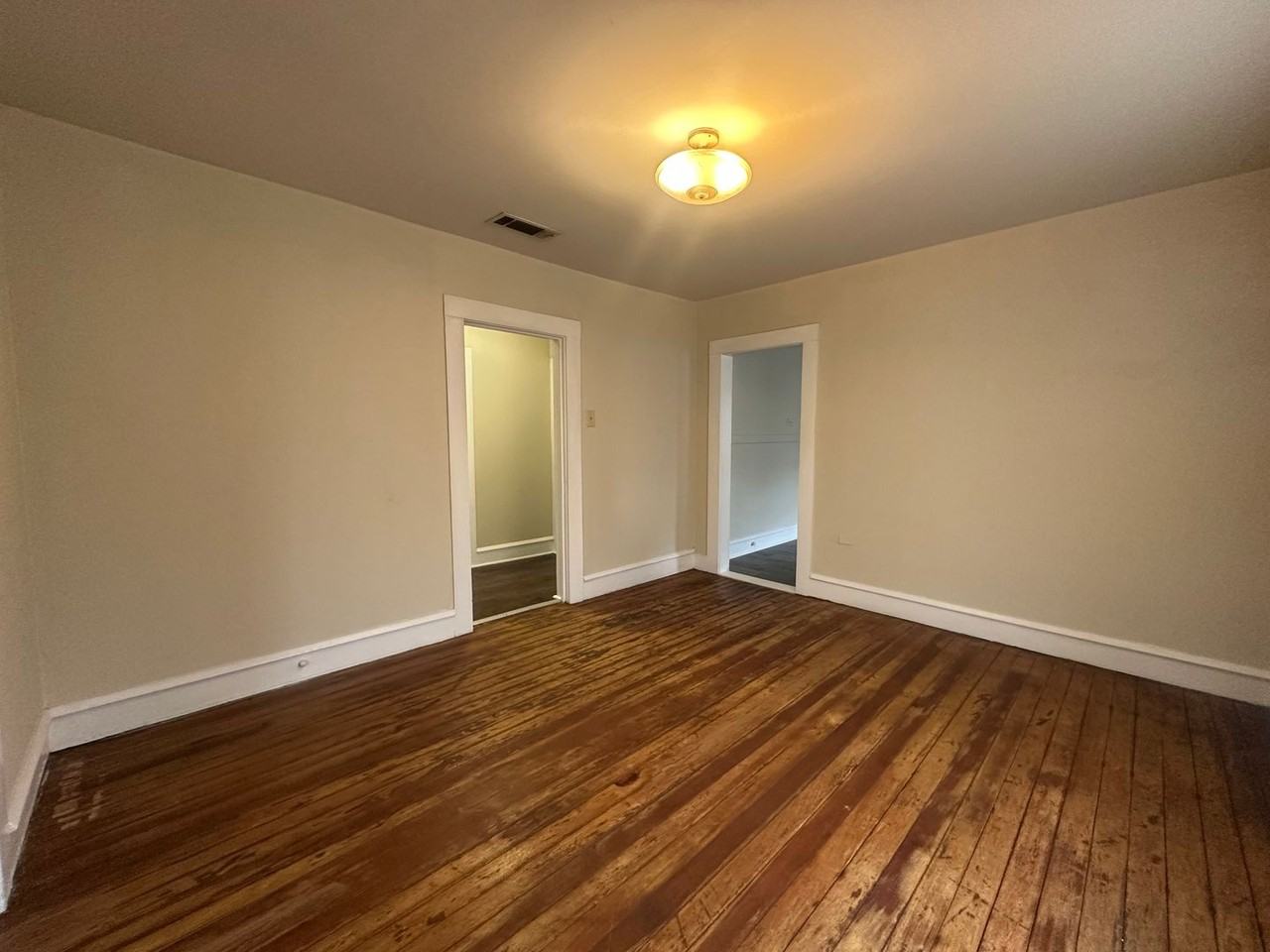 2112 Mckenzie Ave - Photo 7 of 24