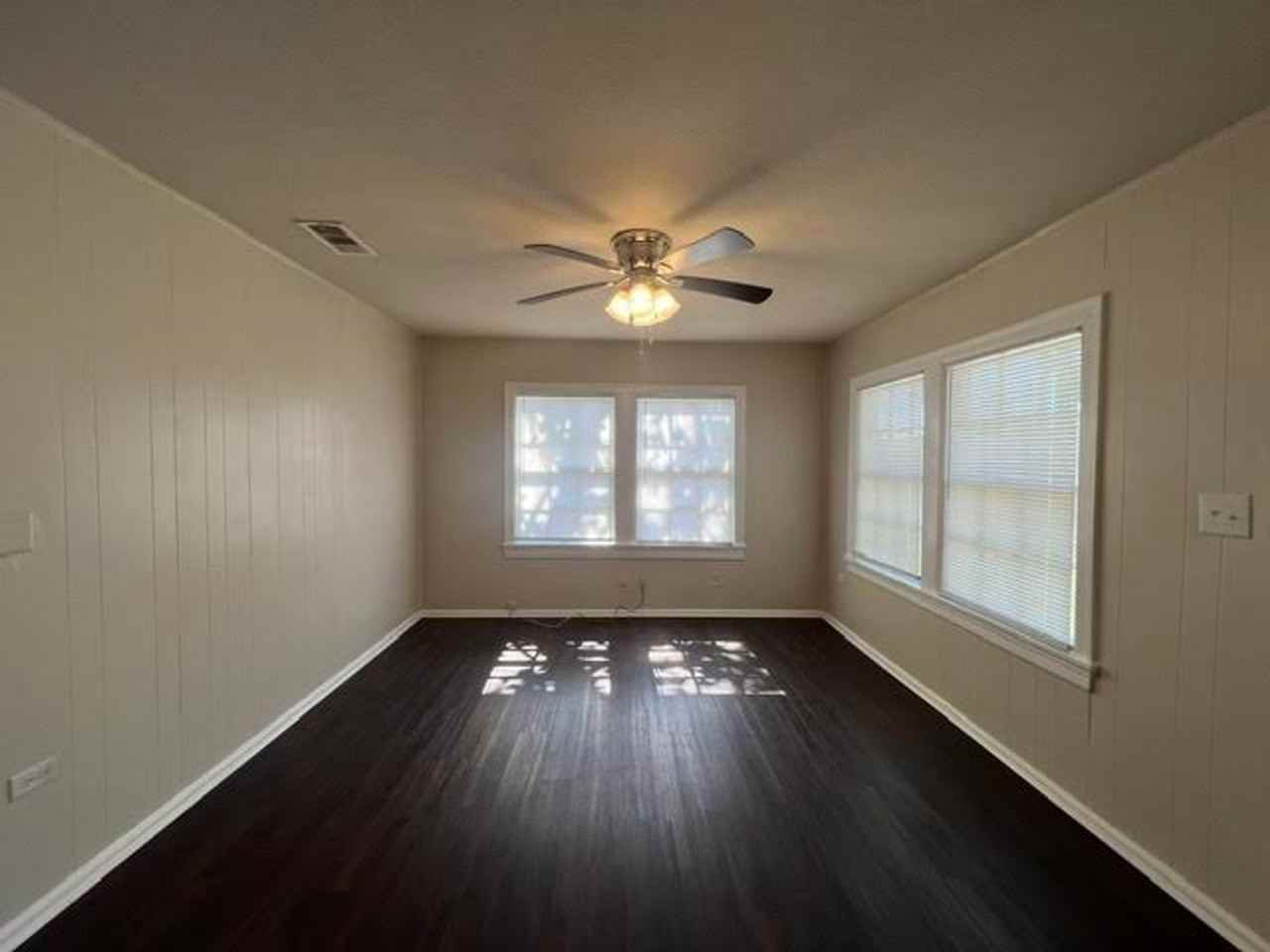 2224 Cumberland Ave - Photo 2 of 15