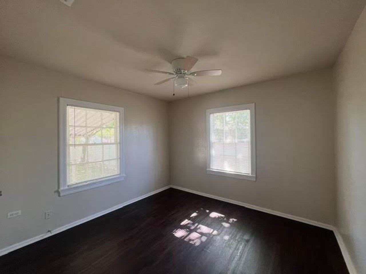 2224 Cumberland Ave - Photo 7 of 15