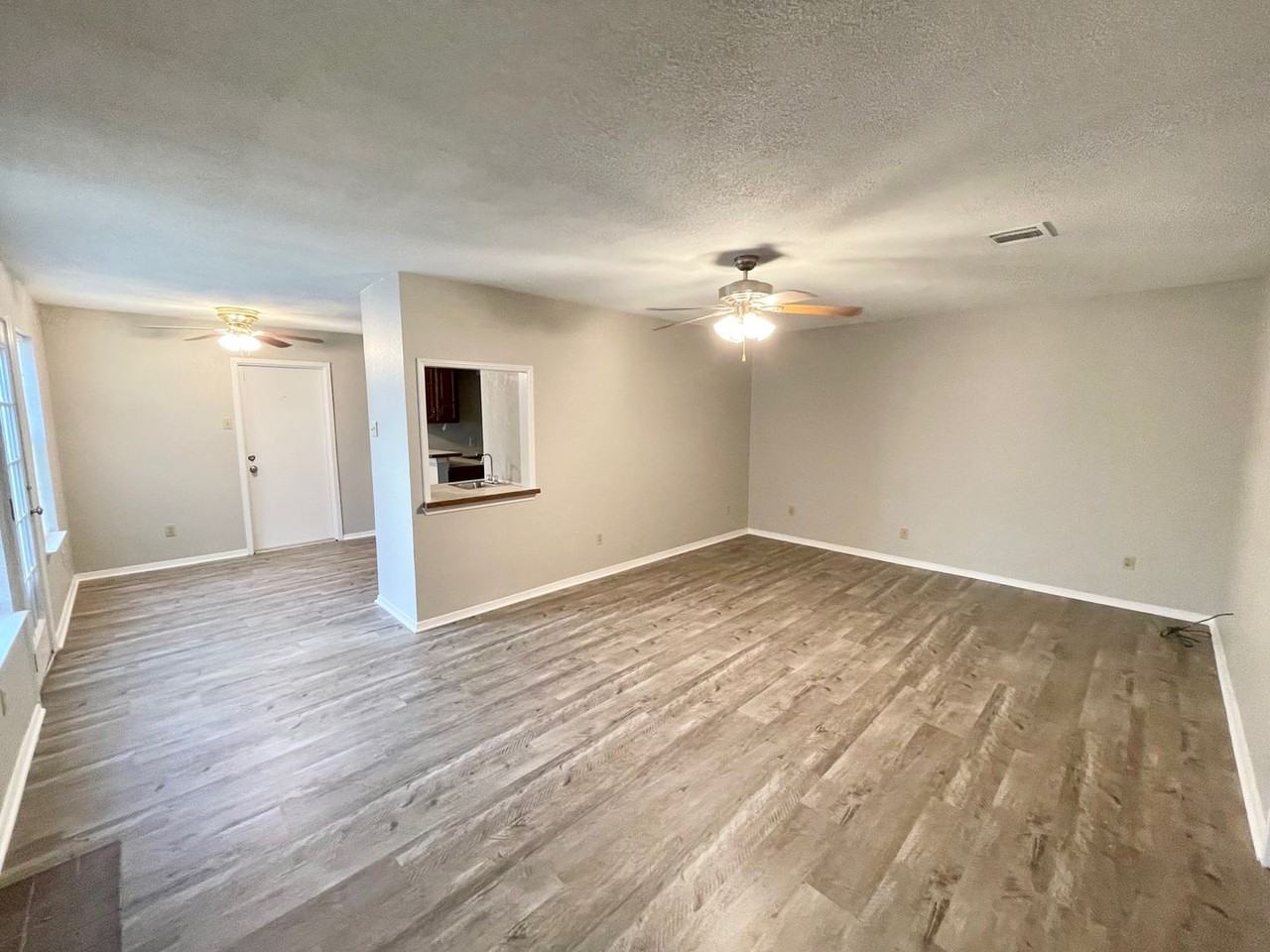 3825 Kimberly Dr - Photo 2 of 13