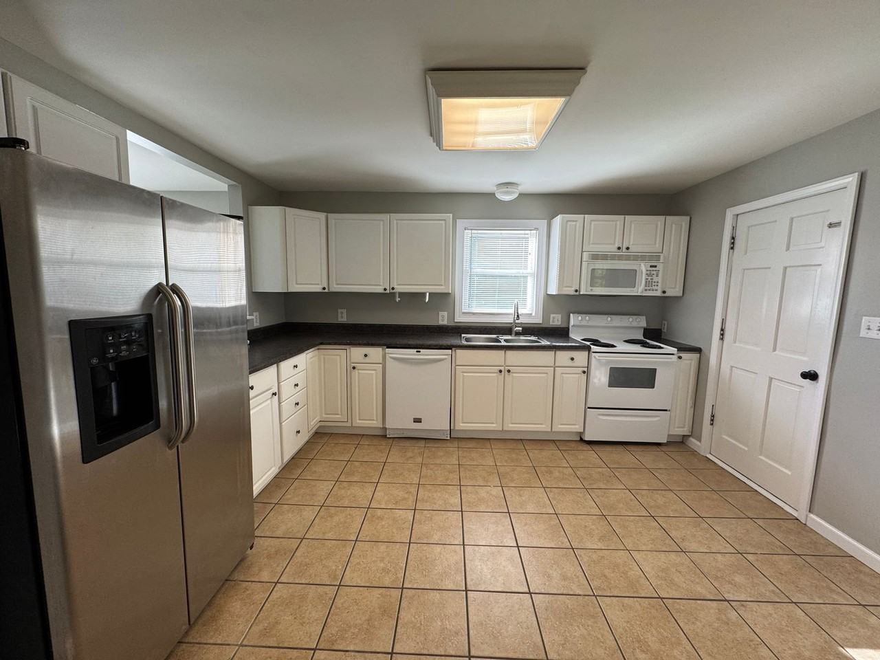 210 Auten Cir - Photo 4 of 14