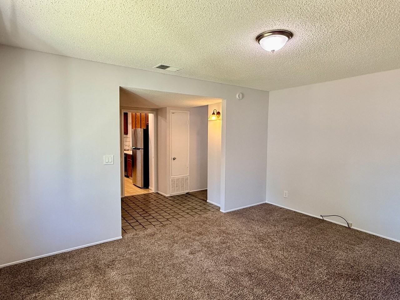 6063 Pineland Ave - Photo 3 of 16