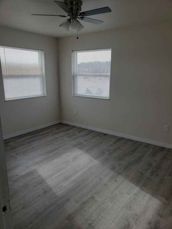 3823 Kensington Pl - Photo 2 of 6