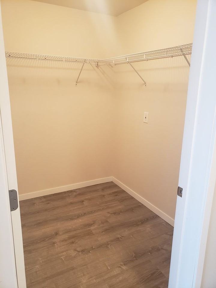 3823 Kensington Pl - Photo 5 of 6