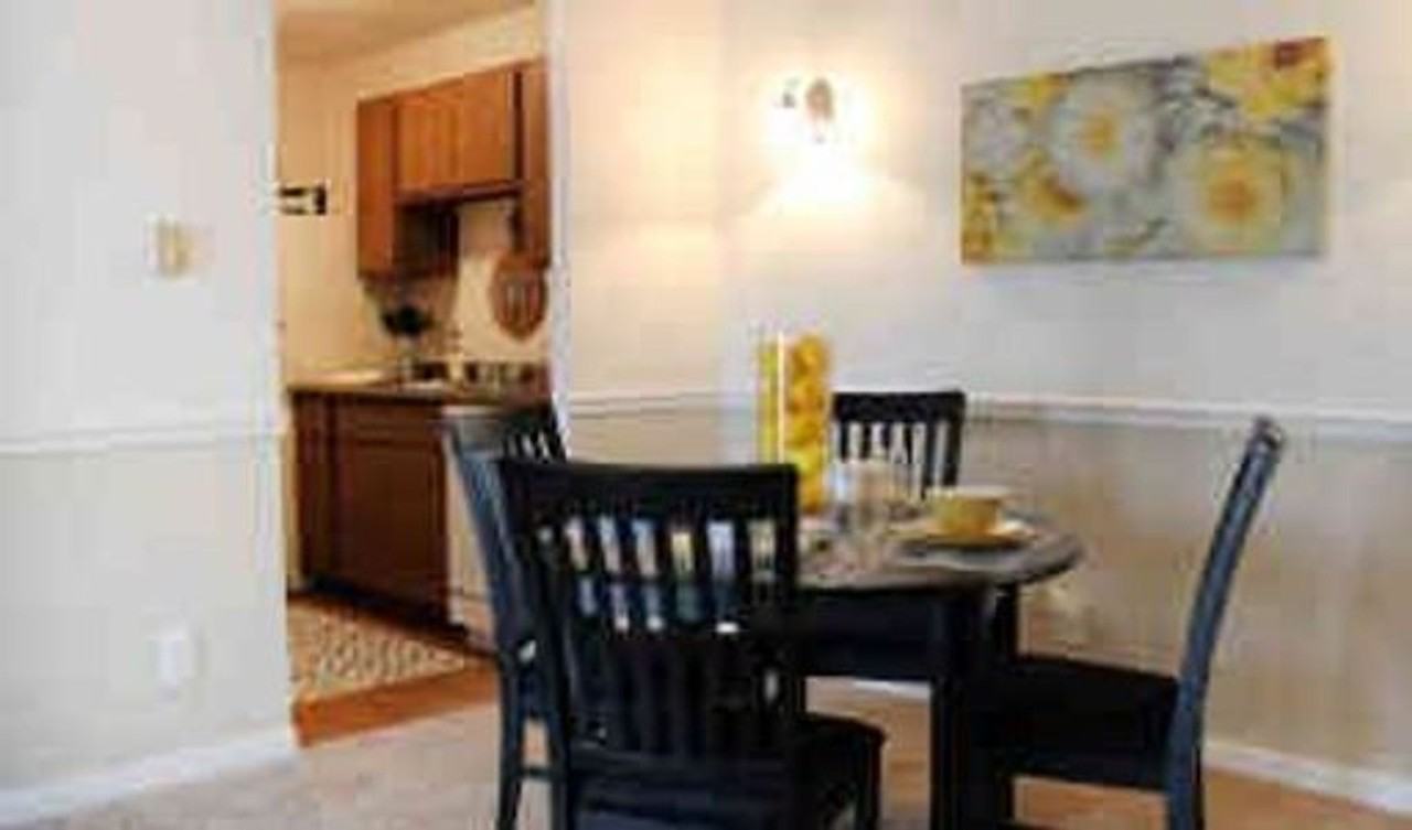 ASHTON PARK APARTMENTS - Photo 5 of 13