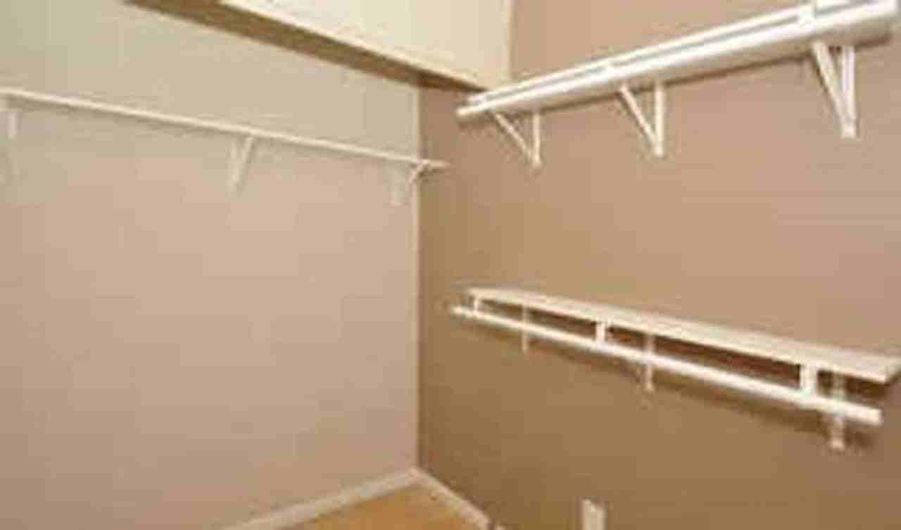 ASHTON PARK APARTMENTS - Photo 6 of 13