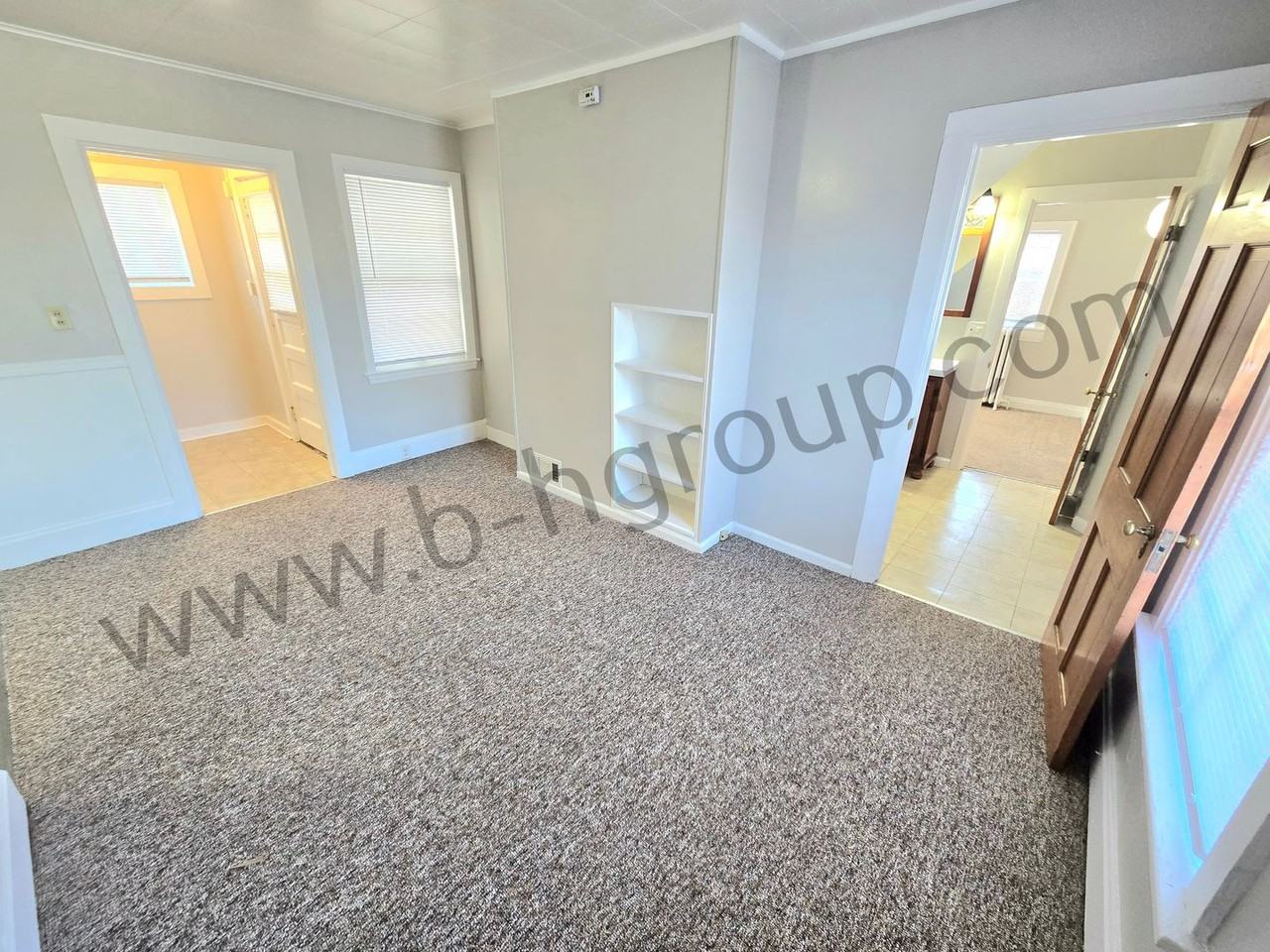 5912 8th Ave - Photo 2 of 15