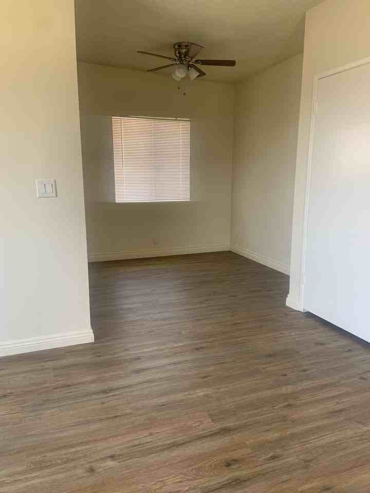 APT STREET 118 - Photo 5 of 10