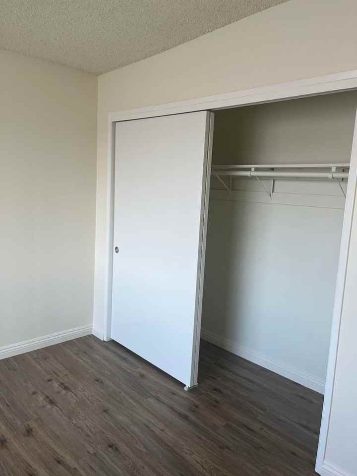 APT STREET 118 - Photo 6 of 10