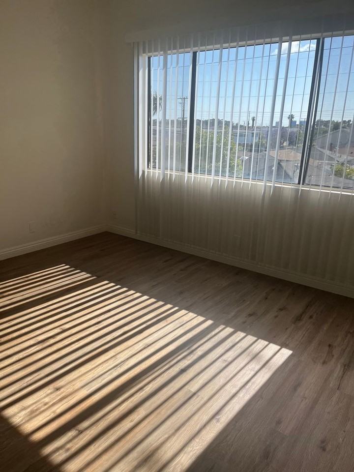 APT STREET 118 - Photo 7 of 10