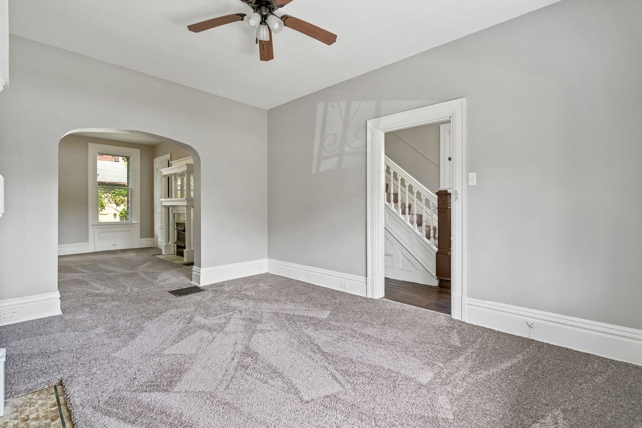 812 Ernie St - Photo 4 of 20