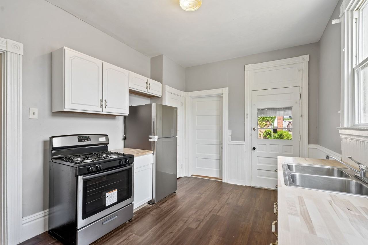 812 Ernie St - Photo 6 of 20