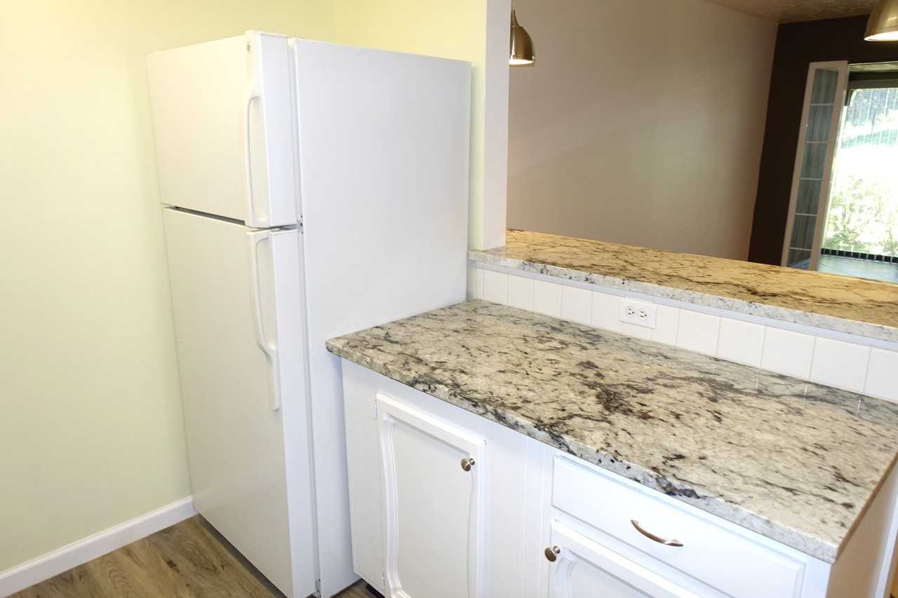 1156 N Camelot Dr - Photo 6 of 31