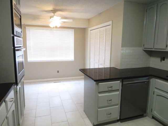 2020 Mimosa Ln - Photo 7 of 24