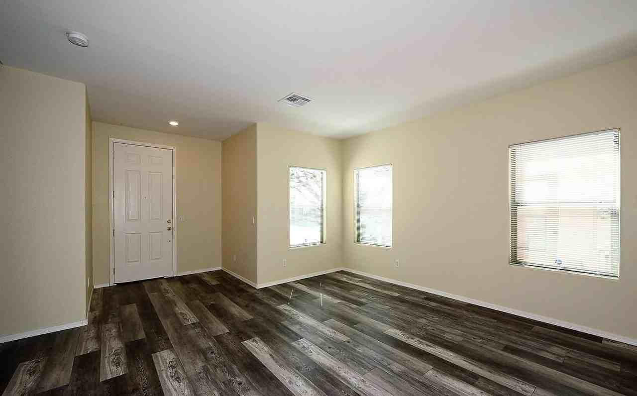 6458 W Diana Ave - Photo 2 of 28