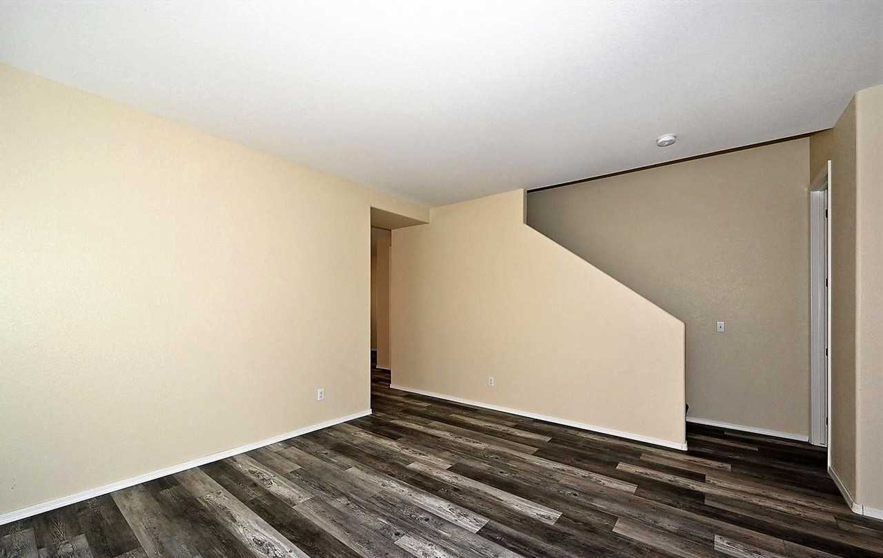 6458 W Diana Ave - Photo 3 of 28