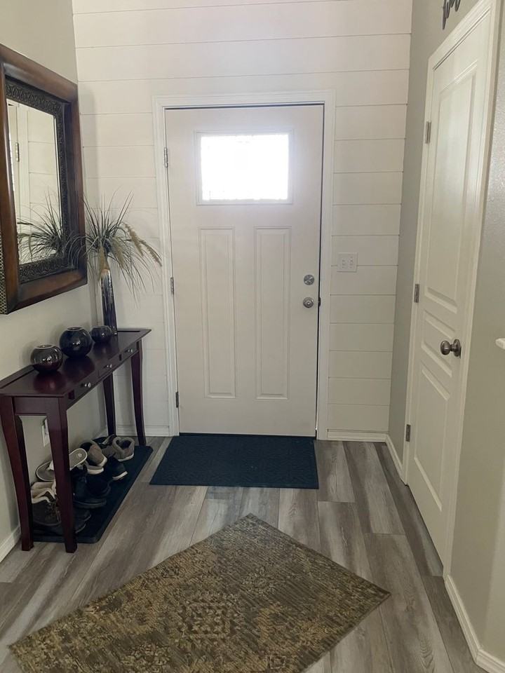 1626 E Filmore Dr - Photo 2 of 20