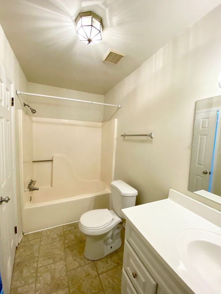 727 Holly Dr - Photo 6 of 8