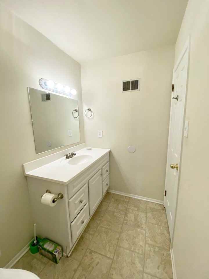 727 Holly Dr - Photo 7 of 8