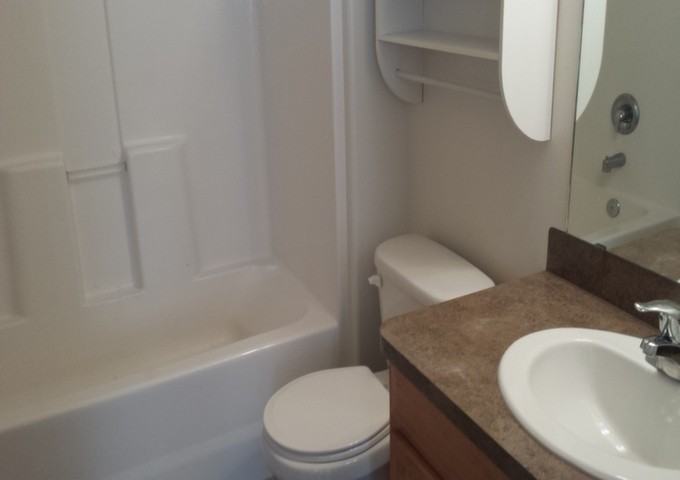 1982 N 225 W - Photo 5 of 14