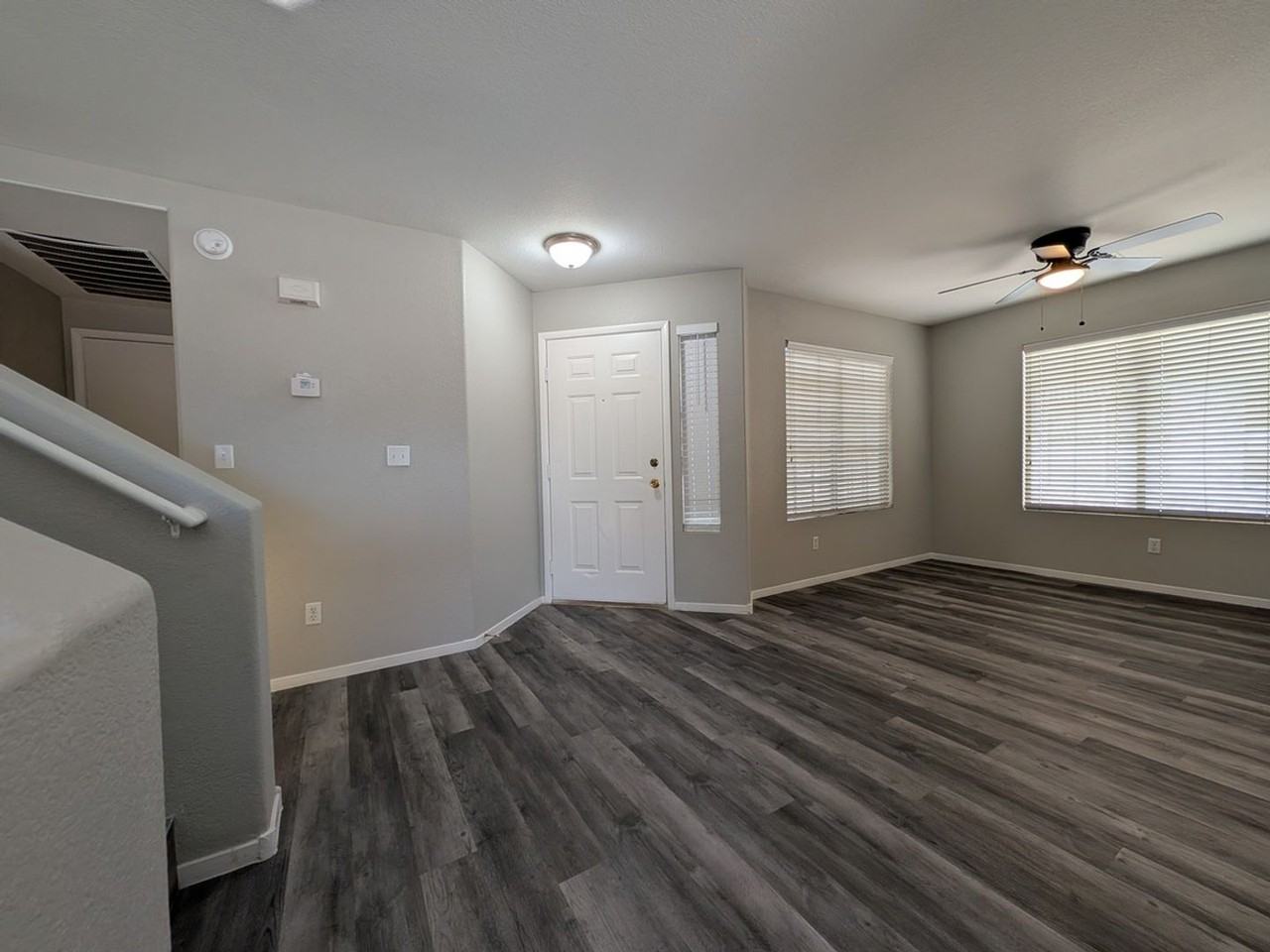 7628 Flourish Springs St - Photo 3 of 28
