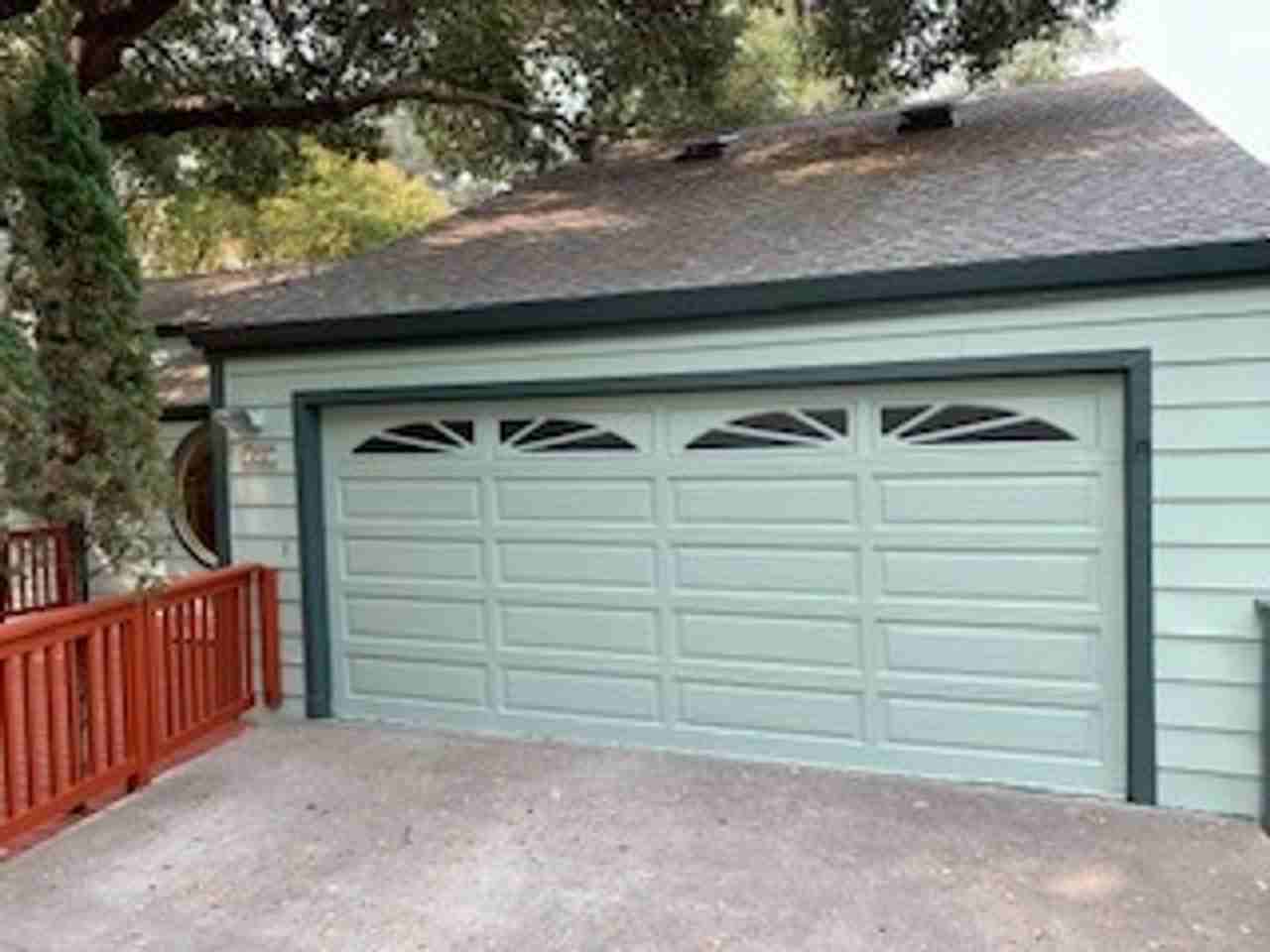 357 Lee St - Photo 2 of 28