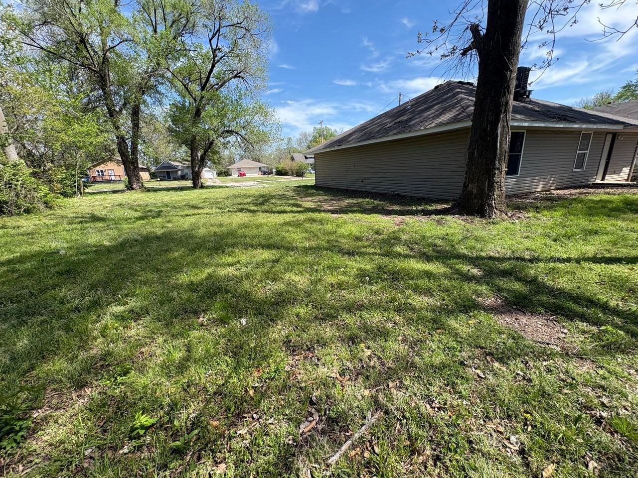 1433 N Prospect Ave - Photo 3 of 22