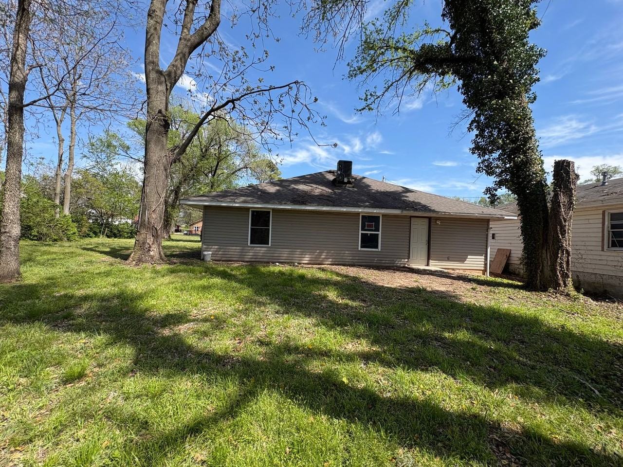 1433 N Prospect Ave - Photo 5 of 22