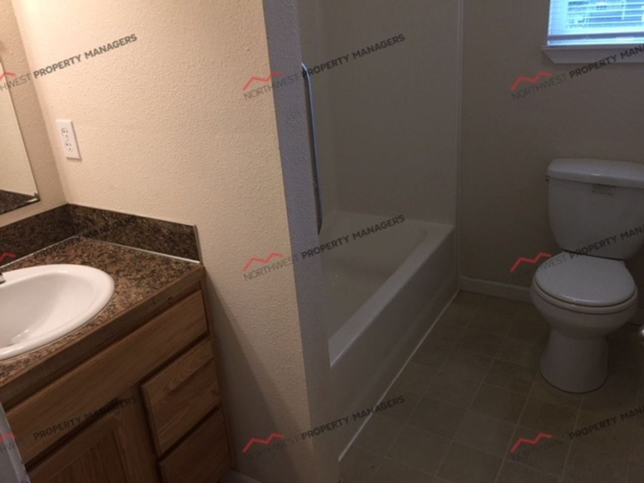 1107 Woodland Ave - Photo 5 of 10