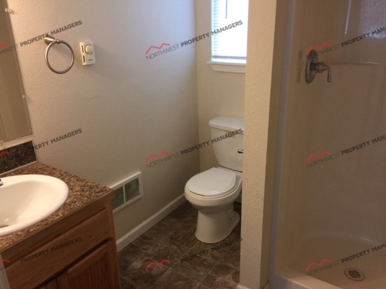 1107 Woodland Ave - Photo 7 of 10