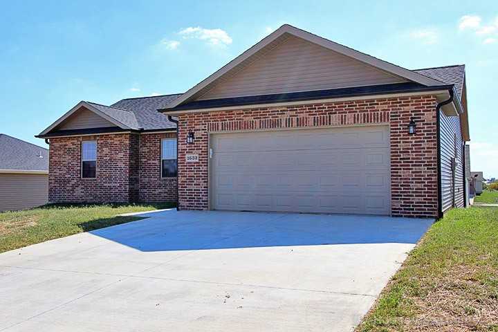 1633 Voyager Ct - Photo 2 of 27