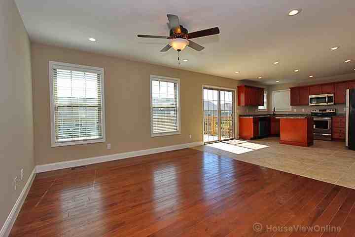 1633 Voyager Ct - Photo 4 of 27