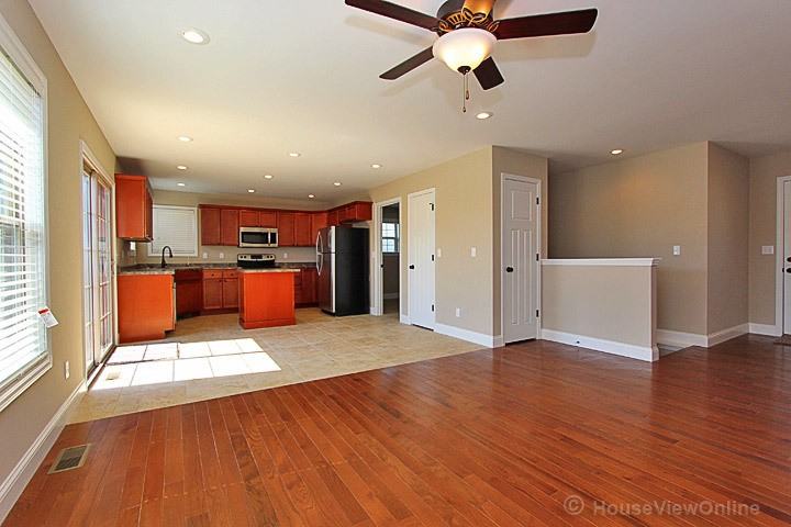 1633 Voyager Ct - Photo 5 of 27