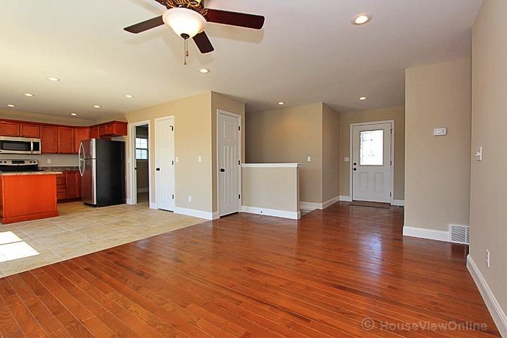 1633 Voyager Ct - Photo 6 of 27