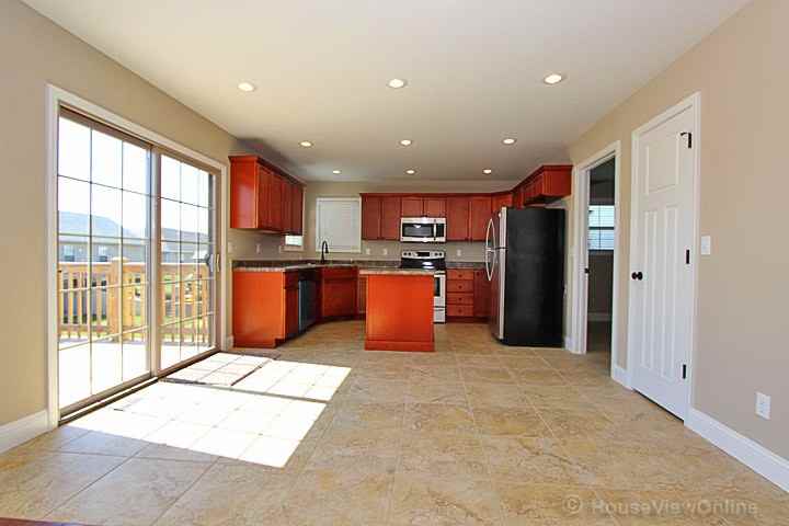 1633 Voyager Ct - Photo 7 of 27