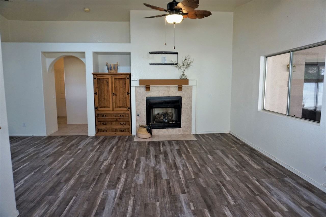 3114 Candlewood Way - Photo 4 of 22