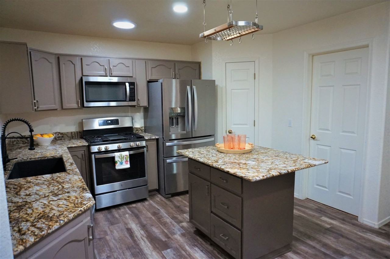 3114 Candlewood Way - Photo 6 of 22