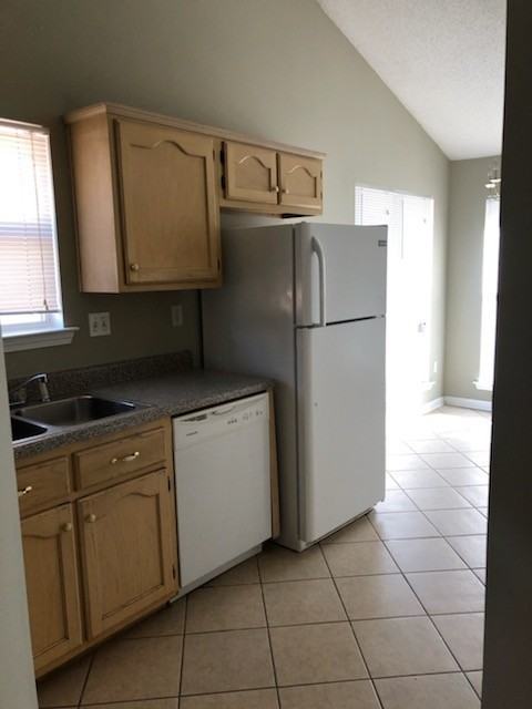 5658 Kaitlyn Dr W - Photo 3 of 12