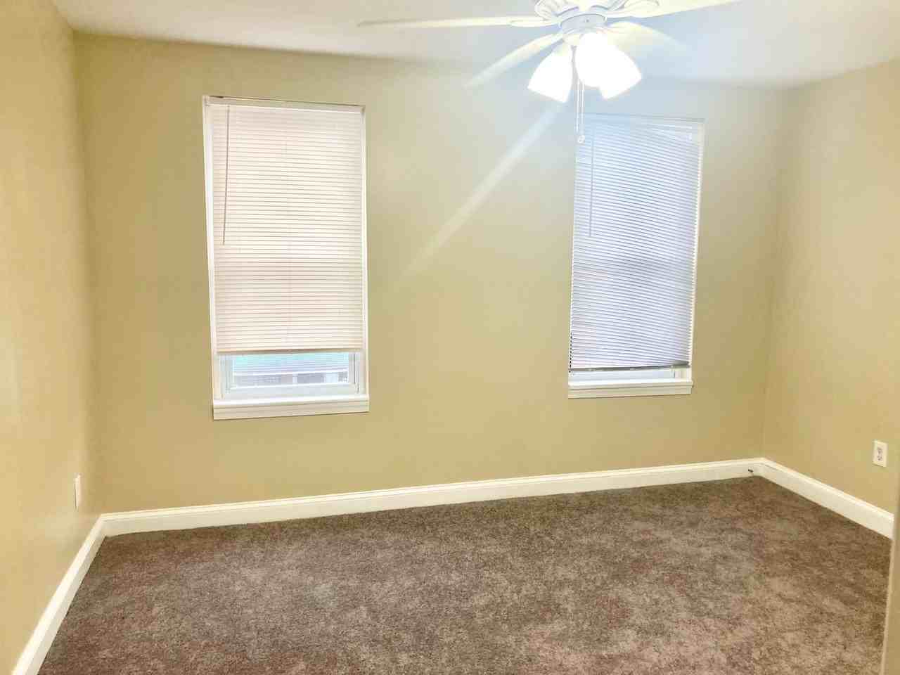 2624 Gerritt St - Photo 6 of 11