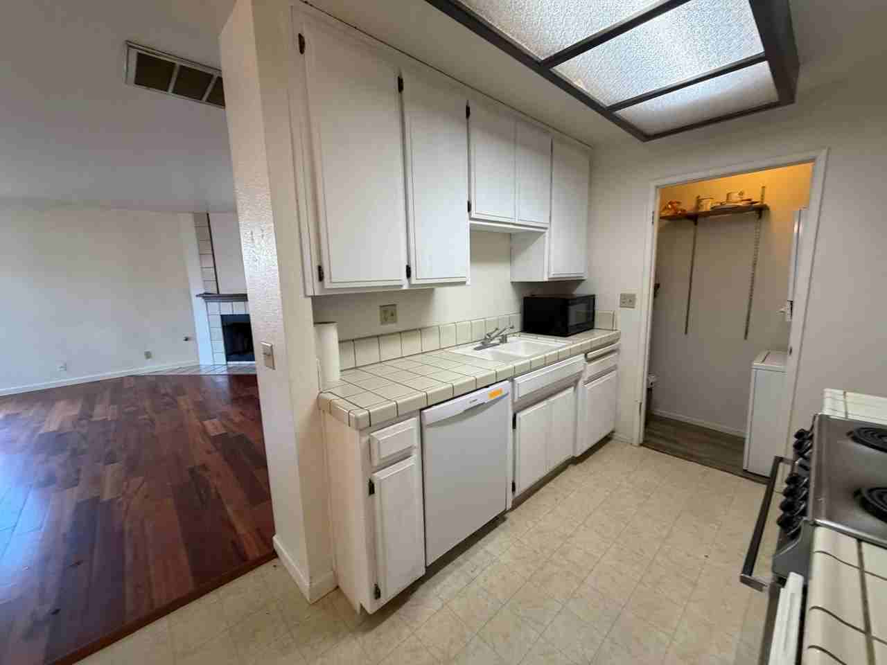 9672 Gage St - Photo 4 of 16