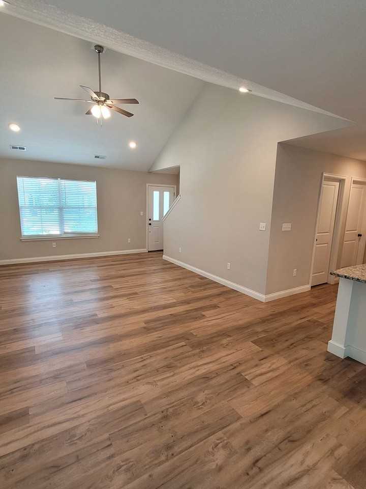 3517 Barcus Ct - Photo 3 of 17