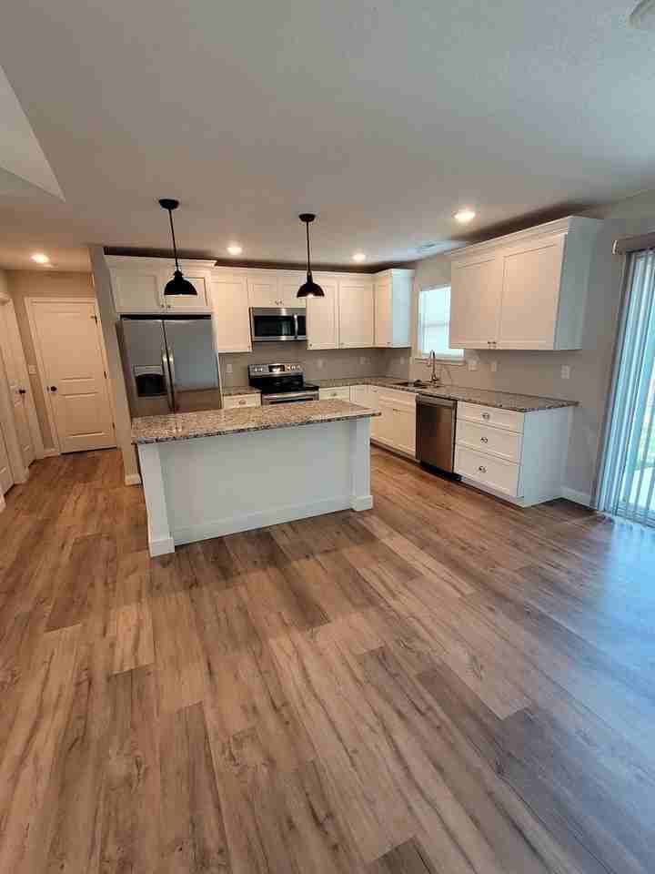 3517 Barcus Ct - Photo 4 of 17