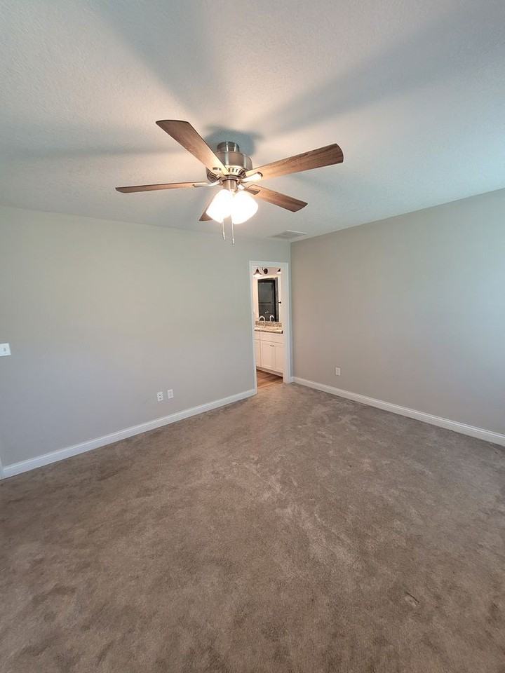 3517 Barcus Ct - Photo 7 of 17