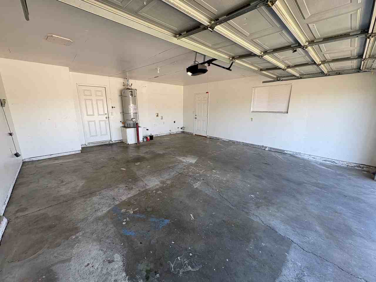 941 S T St - Photo 2 of 28