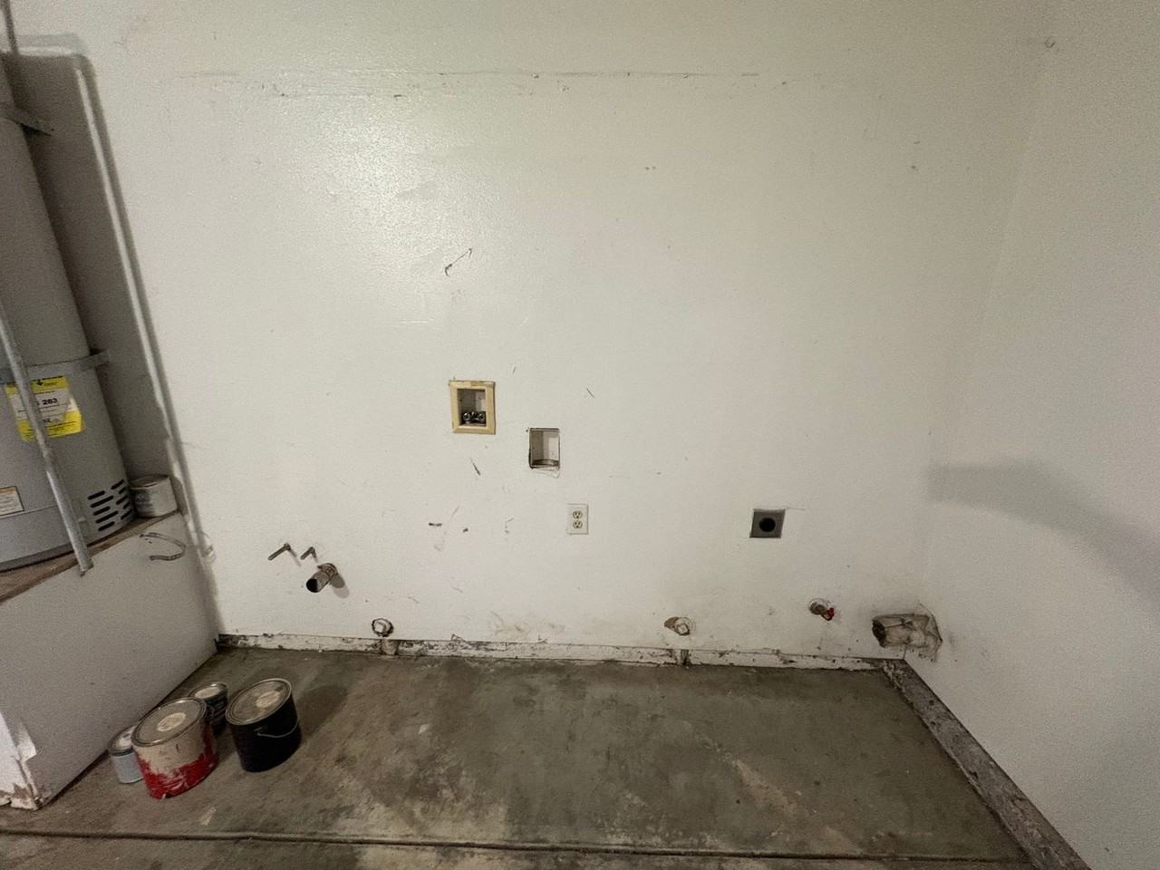 941 S T St - Photo 4 of 28