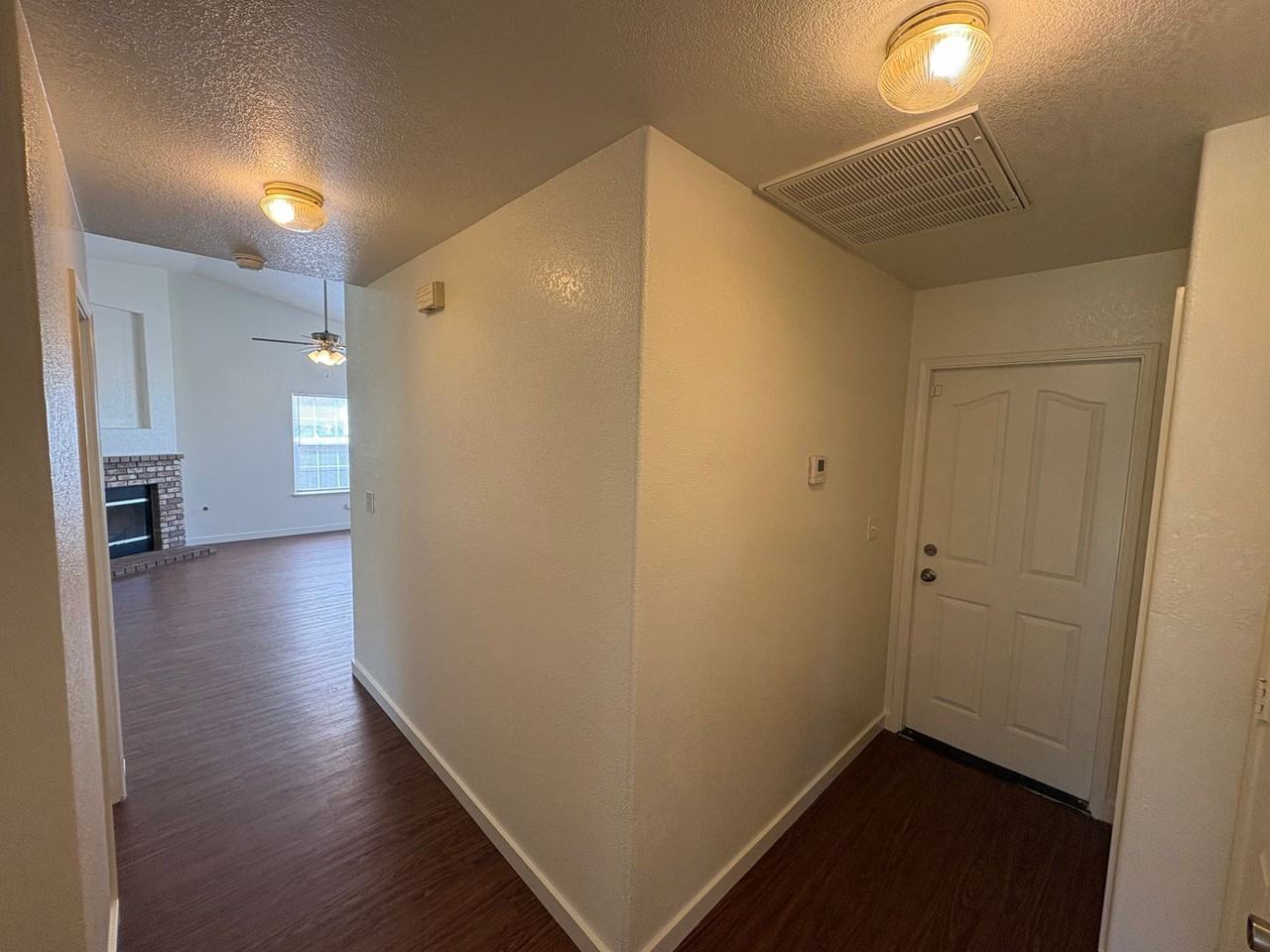 1897 Modoc Ave - Photo 7 of 28