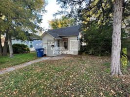 featured image of 608 S Wisconsin St