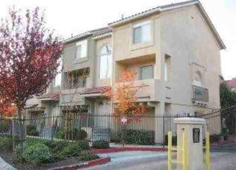 25105 Angelina Ln - Photo 3 of 11