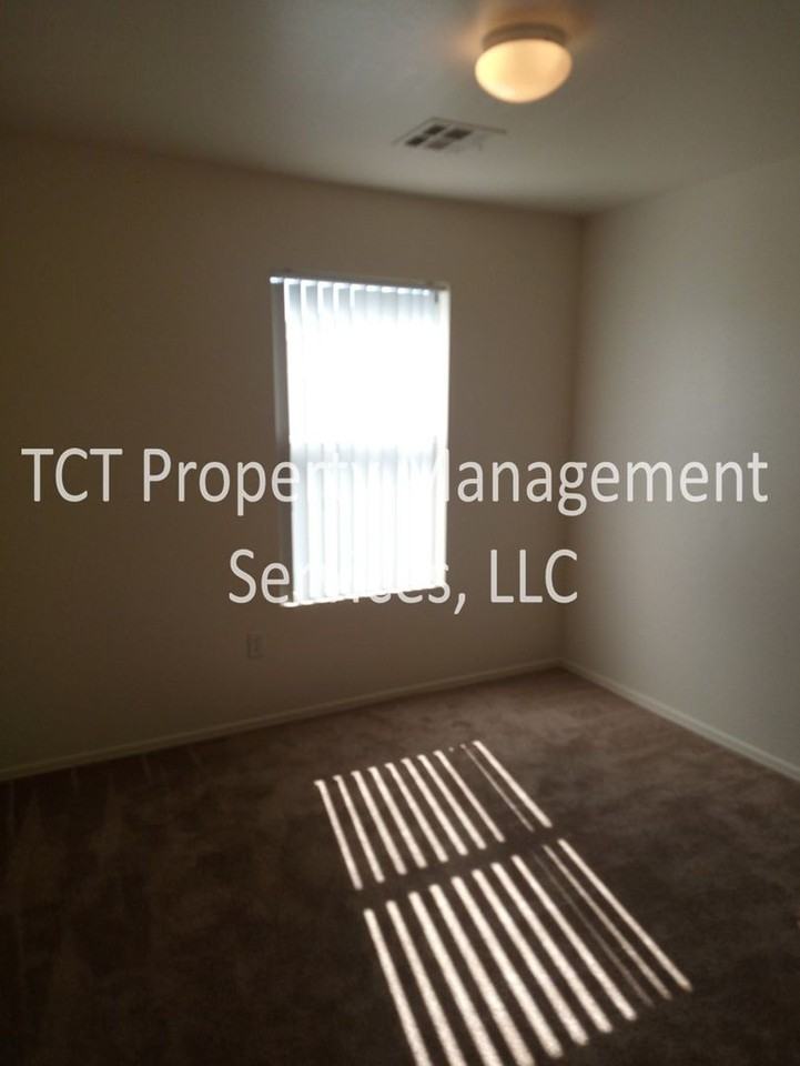 1544 S Owl Dr - Photo 7 of 10