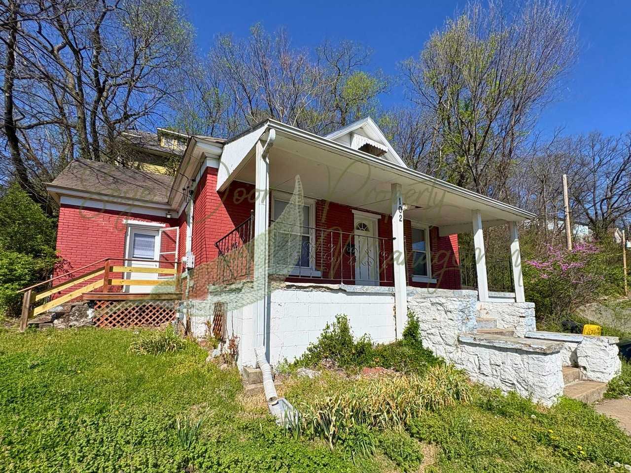 102 S Kansas City Ave